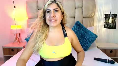 AdharaSmithh online show from November 10, 7:35 pm