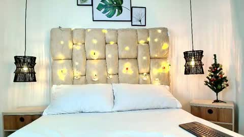 AdharaSmithh online show from December 4, 7:22 pm