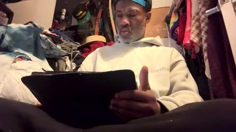 Snapshot of adick_ting chatting on October 14, 6:14 am adick_ting online show from October 14, 6:14 am