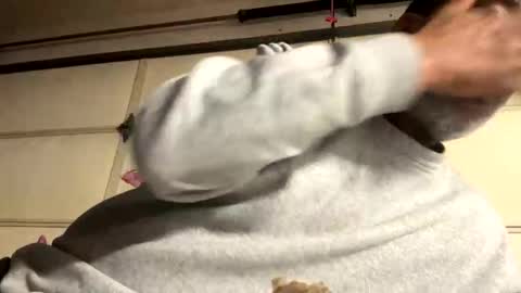 Snapshot of adick_ting chatting on January 17, 11:37 am adick_ting online show from January 17, 11:37 am