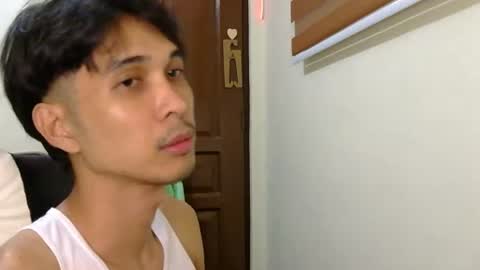 Snapshot of adios_amigo chatting on June 23, 5:55 pm Amigo online show from June 23, 5:55 pm
