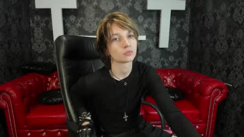 Snapshot of adonbev chatting on April 5, 5:26 am adonbev online show from April 5, 5:26 am