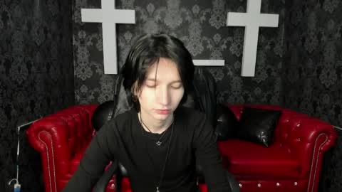 Snapshot of adonbev chatting on April 12, 5:12 am adonbev online show from April 12, 5:12 am