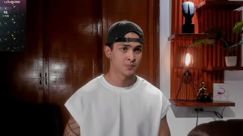 Adonis online show from December 4, 2:31 am