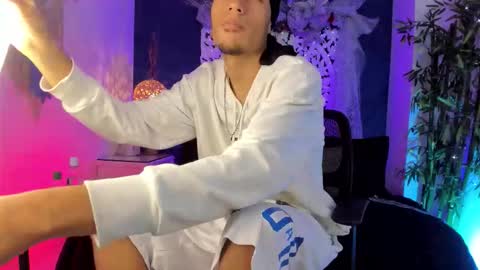 adonis_wb online show from January 8, 4:59 am