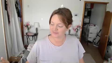 adorable22 online show from April 14, 1:17 pm