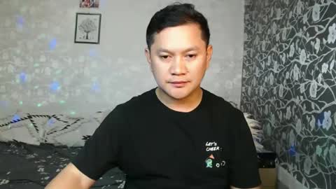 adorableasianboy online show from April 14, 10:32 am