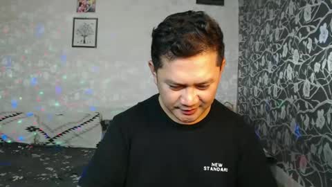 adorableasianboy online show from April 16, 10:38 am