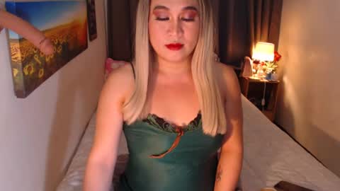 Snapshot of adorablekim69 chatting on February 17, 11:44 am MsKim online show from February 17, 11:44 am