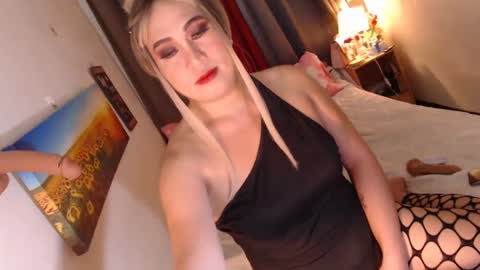 Snapshot of adorablekim69 chatting on March 5, 5:40 am MsKim online show from March 5, 5:40 am