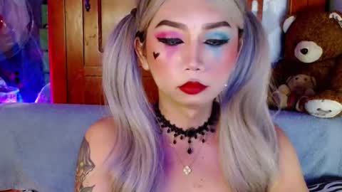 Snapshot of adorableslutxxx chatting on December 5, 6:44 pm jasmine online show from December 5, 6:44 pm
