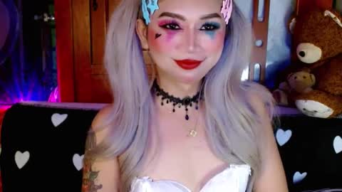 Snapshot of adorableslutxxx chatting on December 29, 12:20 am jasmine online show from December 29, 12:20 am