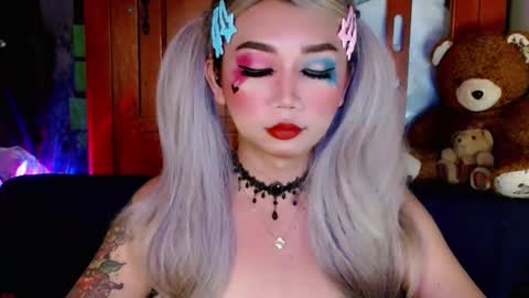 Snapshot of adorableslutxxx chatting on January 8, 5:37 pm jasmine online show from January 8, 5:37 pm