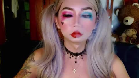 Snapshot of adorableslutxxx chatting on January 13, 11:17 pm jasmine online show from January 13, 11:17 pm