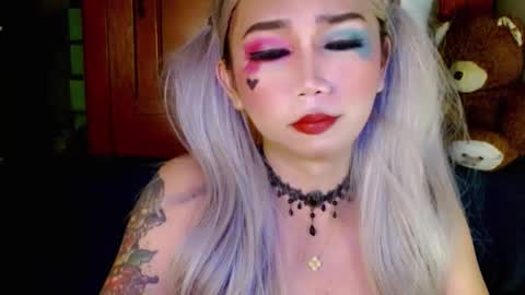 Snapshot of adorableslutxxx chatting on January 16, 9:19 pm jasmine online show from January 16, 9:19 pm