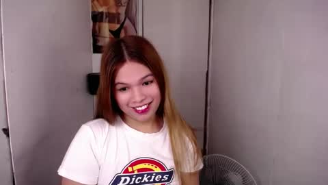 Snapshot of adorabletsforyouxx chatting on February 21, 2:39 am adorabletsforyouxx online show from February 21, 2:39 am
