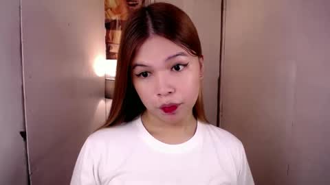 Snapshot of adorabletsforyouxx chatting on March 4, 8:05 pm adorabletsforyouxx online show from March 4, 8:05 pm
