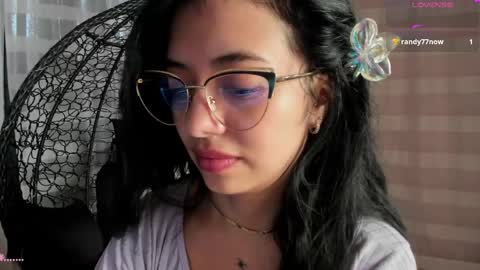 Stormi online show from May 4, 5:09 pm