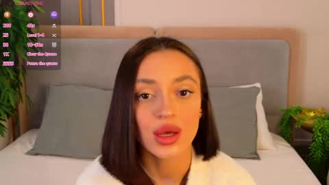 adoracortes online show from April 7, 5:08 am