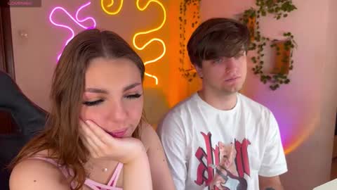 Snapshot of adrean_sofi chatting on October 19, 11:22 am adrean_sofi online show from October 19, 11:22 am