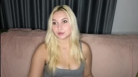 Snapshot of adrelaxina chatting on September 16, 6:53 pm Adrelaxina online show from September 16, 6:53 pm