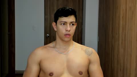 Snapshot of adrian_del_mar chatting on April 27, 5:00 pm Adrian del Mar online show from April 27, 5:00 pm