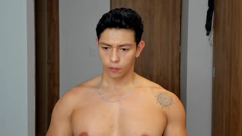 Snapshot of adrian_del_mar chatting on April 29, 5:30 pm Adrian del Mar online show from April 29, 5:30 pm