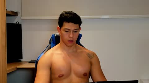 Snapshot of adrian_del_mar chatting on May 27, 1:57 am Adrian del Mar online show from May 27, 1:57 am
