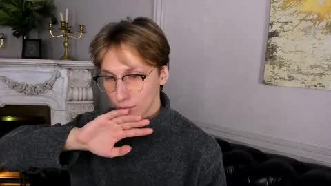 Snapshot of adrian_di chatting on December 5, 4:12 pm Adrian online show from December 5, 4:12 pm