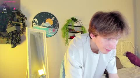 Snapshot of adrian_di chatting on December 30, 9:48 am Adrian online show from December 30, 9:48 am