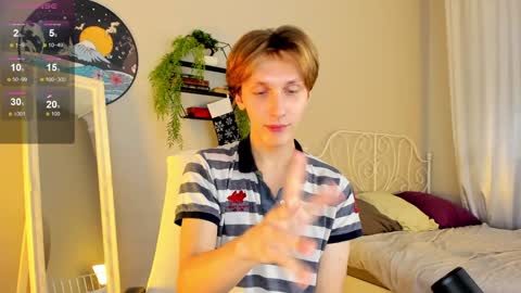 Snapshot of adrian_di chatting on January 6, 1:19 pm Adrian online show from January 6, 1:19 pm