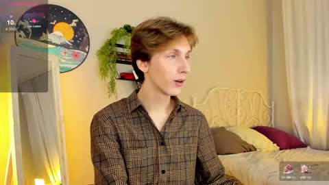 Snapshot of adrian_di chatting on January 7, 6:16 am Adrian online show from January 7, 6:16 am