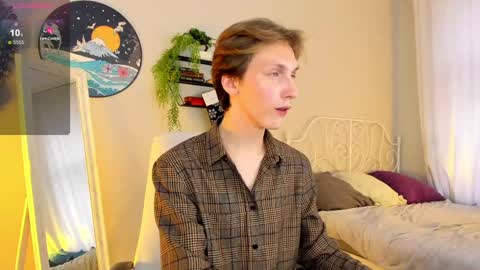 Snapshot of adrian_di chatting on January 7, 9:18 am Adrian online show from January 7, 9:18 am