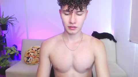 adrian morelli online show from December 5, 7:21 pm