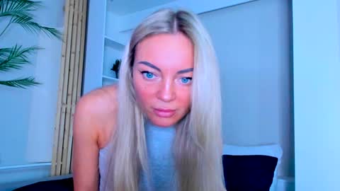 Adriana online show from February 1, 6:32 am