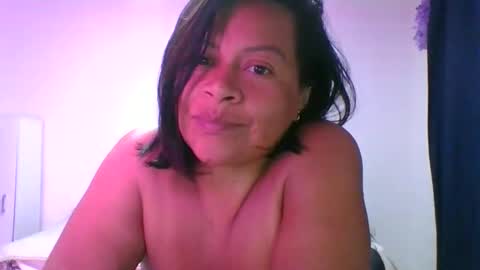 adrianagogo18 online show from October 18, 12:24 am