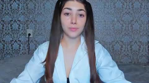 Snapshot of adrianakuiper chatting on July 3, 8:04 pm Adriana online show from July 3, 8:04 pm