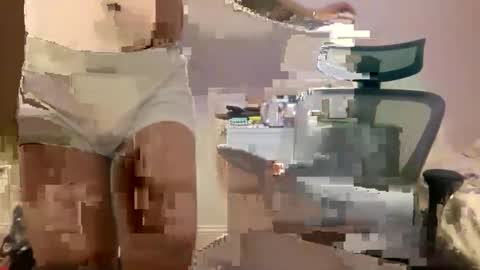 Snapshot of adriano_guapo chatting on December 1, 10:09 am adriano guapo online show from December 1, 10:09 am