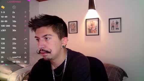 Snapshot of adriansafronov_ chatting on January 28, 3:46 pm online show from January 28, 3:46 pm