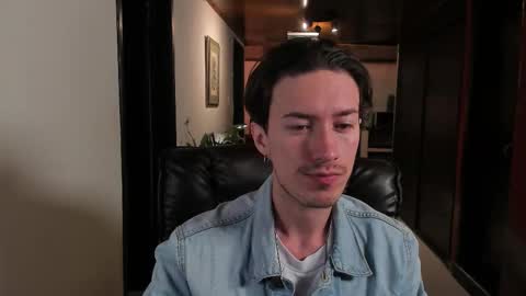 Snapshot of adrianwilliams_ chatting on November 5, 11:05 pm Adrian Williams online show from November 5, 11:05 pm