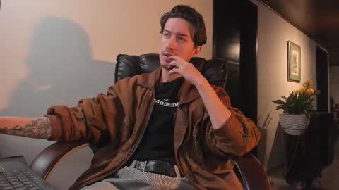 Adrian Williams online show from January 14, 3:23 am