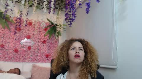 adriel_and_risitos_ online show from September 22, 5:42 am