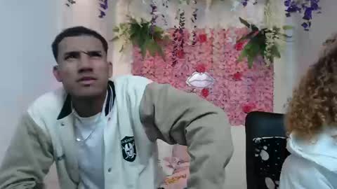 adriel_and_risitos_ online show from September 25, 3:43 am