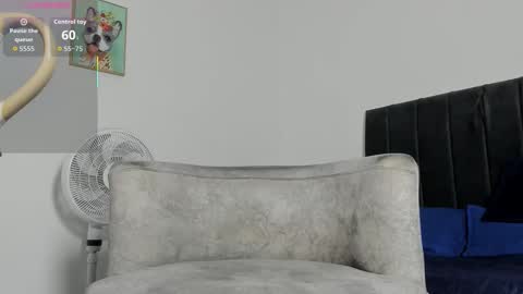 Snapshot of adriel_escalante chatting on February 17, 3:14 am adriel_escalante online show from February 17, 3:14 am