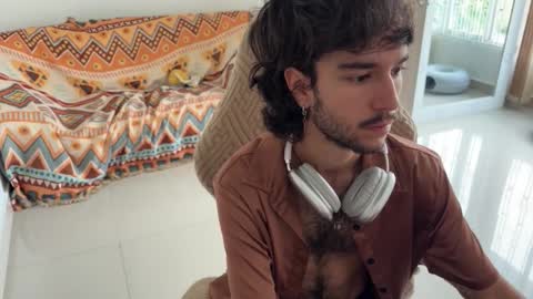 Snapshot of adrien_polo chatting on February 15, 3:31 pm adrien_polo online show from February 15, 3:31 pm