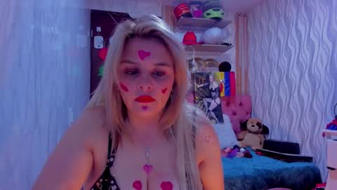 adriiana_fox_ online show from February 14, 12:13 pm