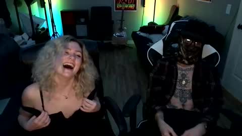 Snapshot of adultsw1m chatting on December 5, 2:53 am AdultSw1m online show from December 5, 2:53 am