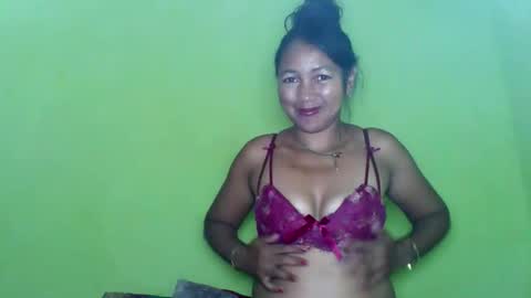 aelyaa online show from May 3, 6:47 pm