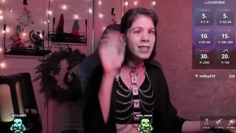 Snapshot of aesthetic_being chatting on December 21, 12:45 pm Tiana online show from December 21, 12:45 pm