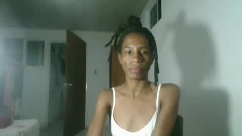 Snapshot of africadeluxe chatting on April 28, 2:38 am Africa online show from April 28, 2:38 am